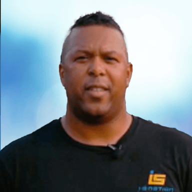 Val Texeira