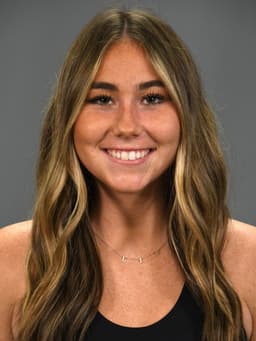 Olivia Tracey portrait