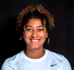 Sarah De Gannes portrait